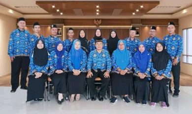 Foto bersama Dewan Guru